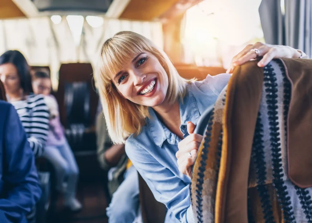Viajar en autobús en temporada baja: ventajas y consejos